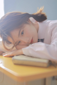 佐伯奈