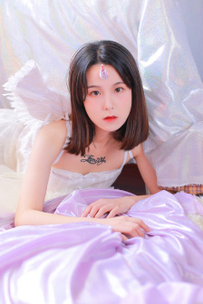 衣服一扯小兔子出来了